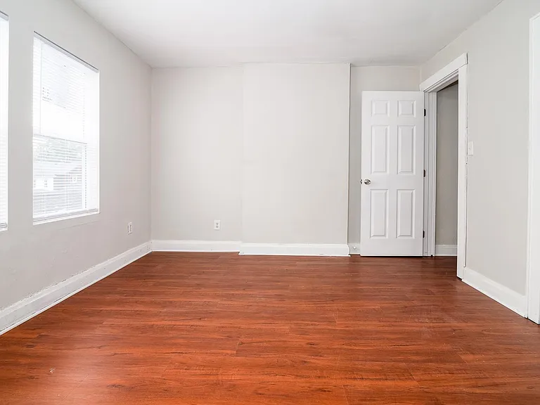 1157 Linwood Ave — Photo 16