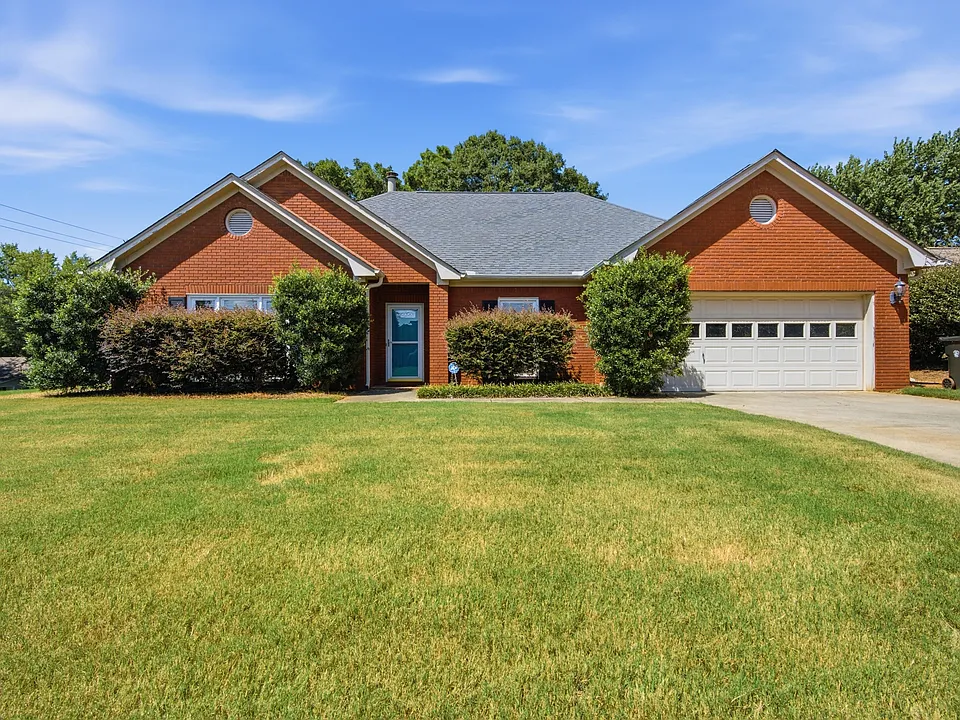 146 Leathertree Ln