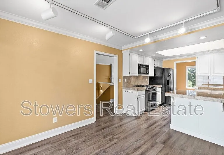 1825 N Forest Hill Pl — Photo 13