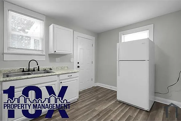 864 Fairwood Ave — Photo 12