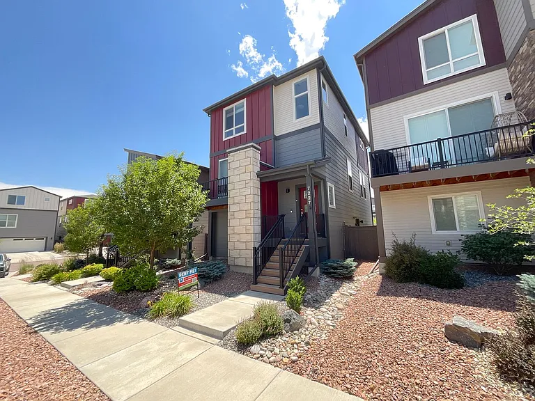 7227 Berrybrook Ln — Photo 2