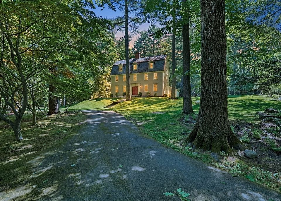 1st image of 36 Laurel Hill Dr