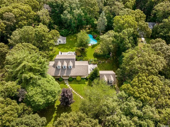 96 Pleasure Drive, Flanders, NY 11901