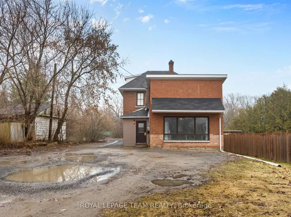 47 Daniel St S, Arnprior, ON K7S 2L5