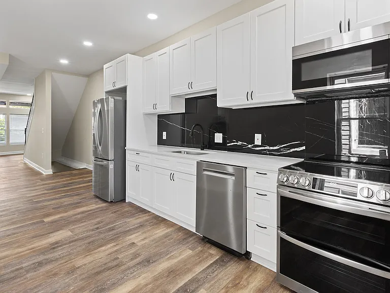 2903 Winchester St — Photo 1