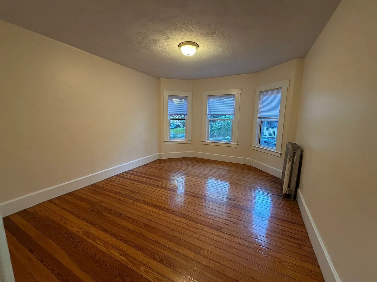 2 bed, 1.0 bath, $2,600 — Photo 2