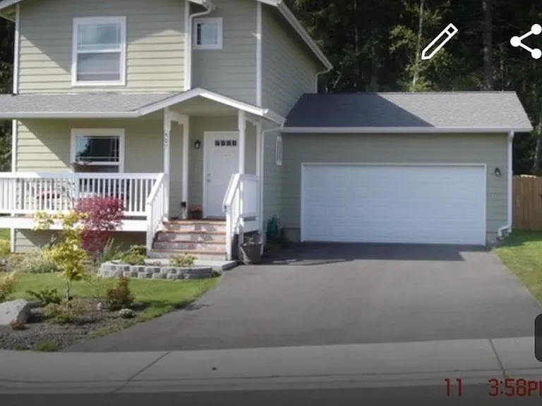 407 NE Max William Loop — Photo 1
