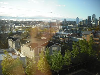 812 5th Ave N APT 402, Seattle, WA, 98109