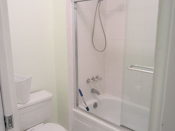5th image of 1123 Sherman St APT F