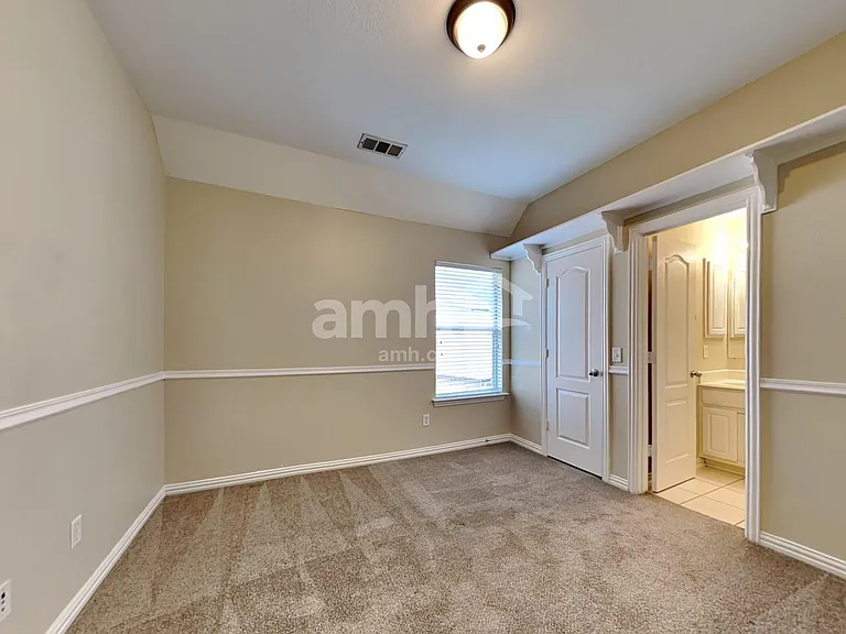 1245 Potter Ave — Photo 29