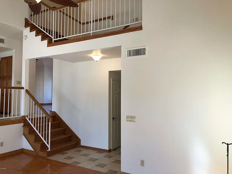 16226 S 37th Way — Photo 15