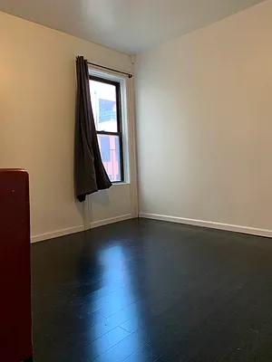 Sold by RC Realty Group of New York Inc | media 4