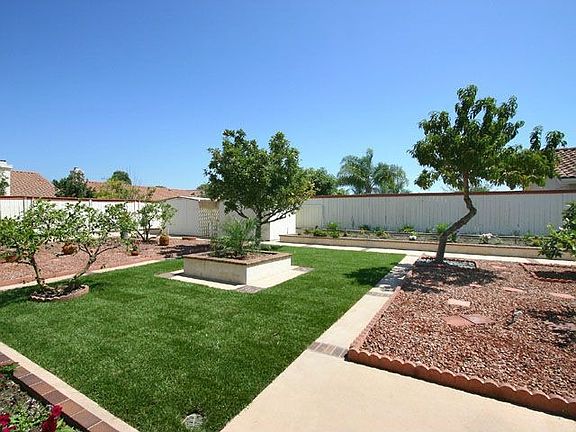 9800 sq ft lot