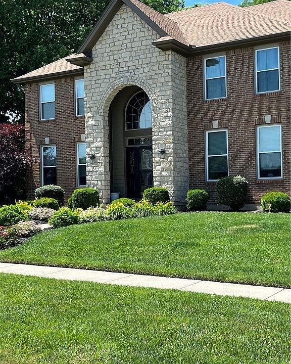 2nd image of 798 Bolton Abbey Ln
