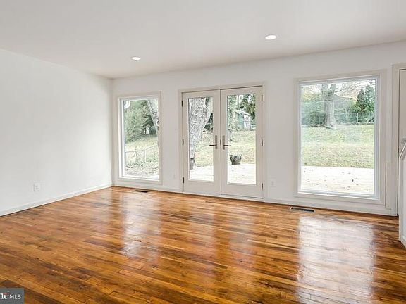 5th image of 5722 Crawford Dr