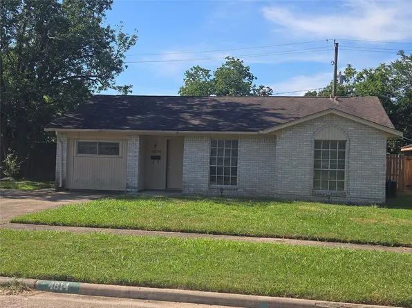 4814 Tidewater Dr, Houston, TX 77045
