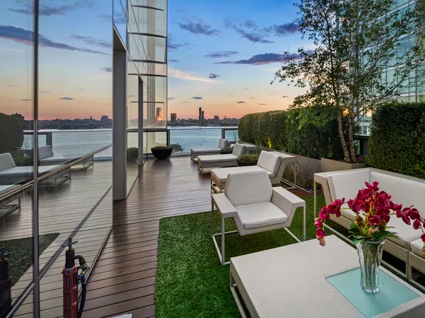 166 Perry Street image 1 of 26