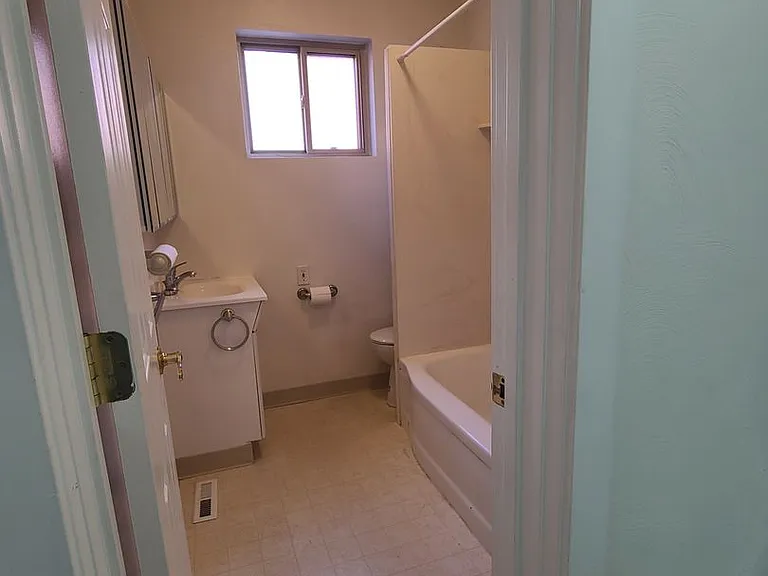 1519 W Hays St — Photo 7