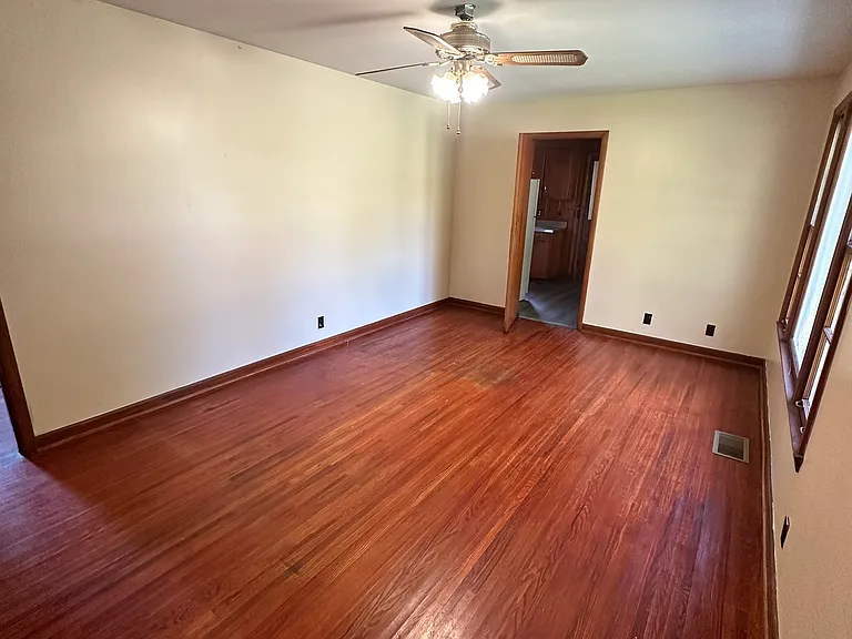 539 Bismark Dr — Photo 33