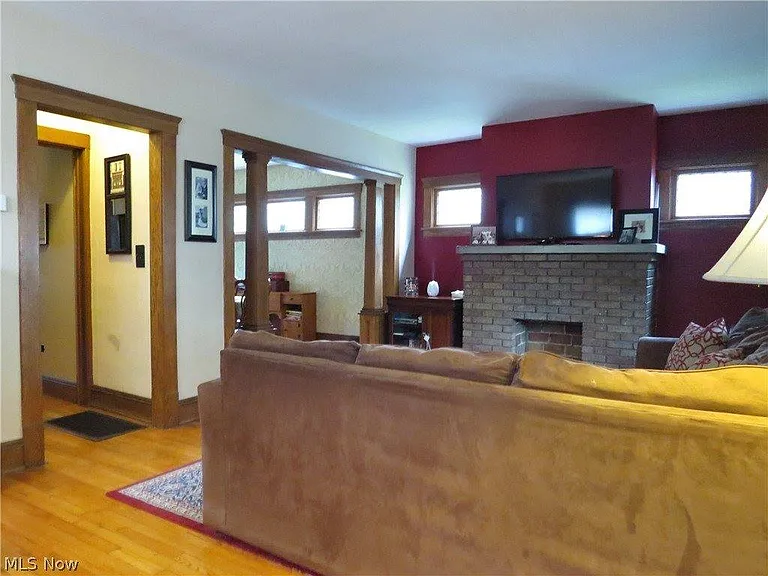17469 Norton Ave — Photo 3