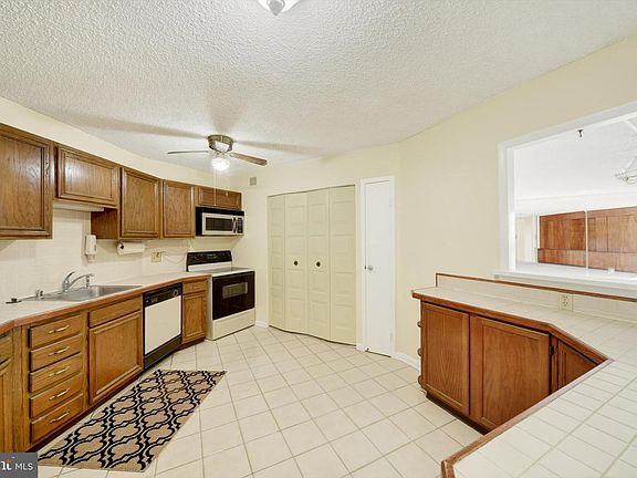 4th image of 205 E Joppa Rd APT 1604