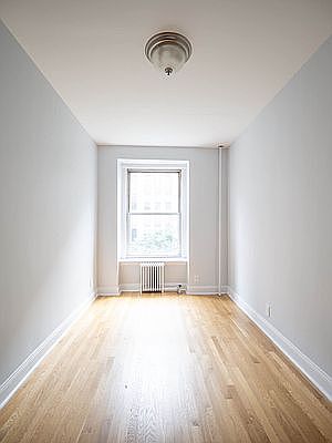 5th image of 33 W 16th St APT 8