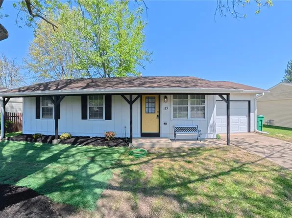 113 Perrottet Dr, Mascoutah, IL 62258