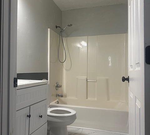 5th image of 466 Darley Crk