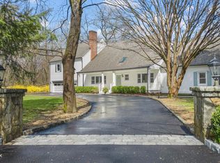 311 Cognewaugh Rd, Cos Cob, CT 06807