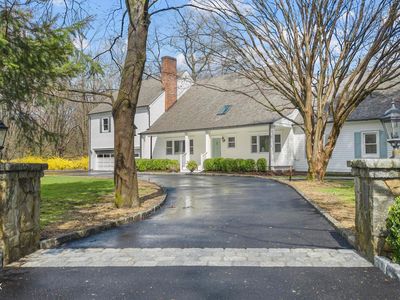 311 Cognewaugh Rd, Cos Cob, CT, 06807