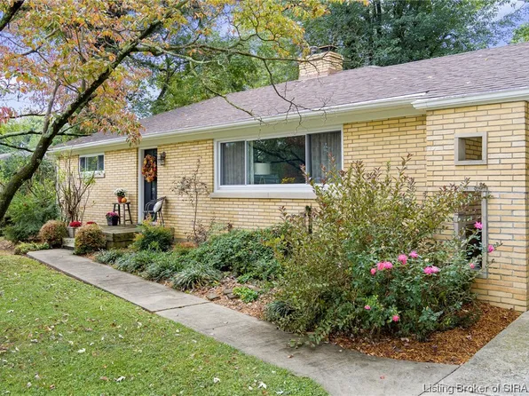 26 Wildwood Road, Jeffersonville, IN 47130