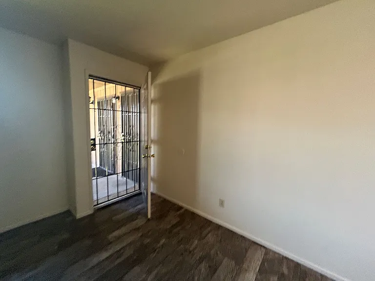 104 S Parsons Ave #E — Photo 14