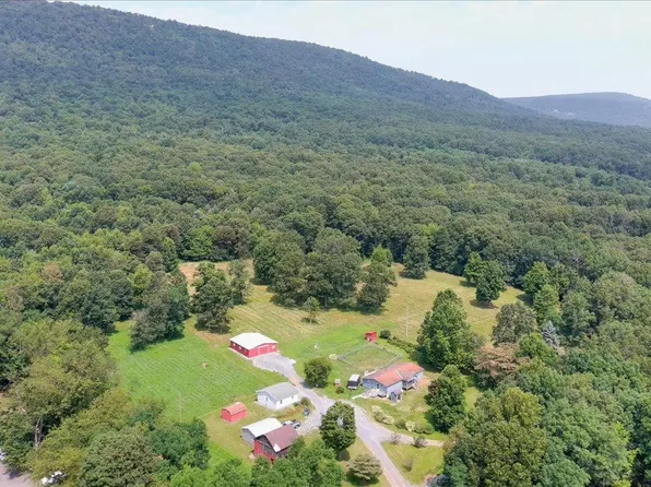 7067 Black Bear Rd, Harrisonville, PA 17228