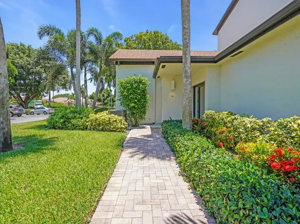 730 Greensward Court #102-J, Delray Beach, FL 33445