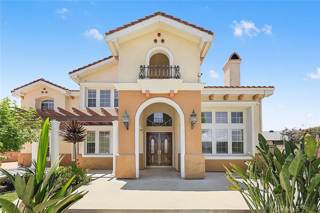 6 bed, 10.0 bath, 4398 sqft, $6,500 — Photo 1