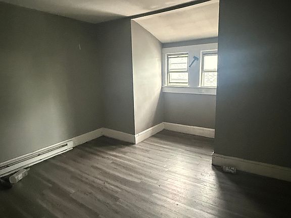 2nd image of 320 New York St APT 3