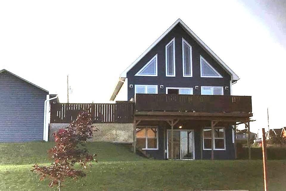 1st image of 4 Ross Avenue