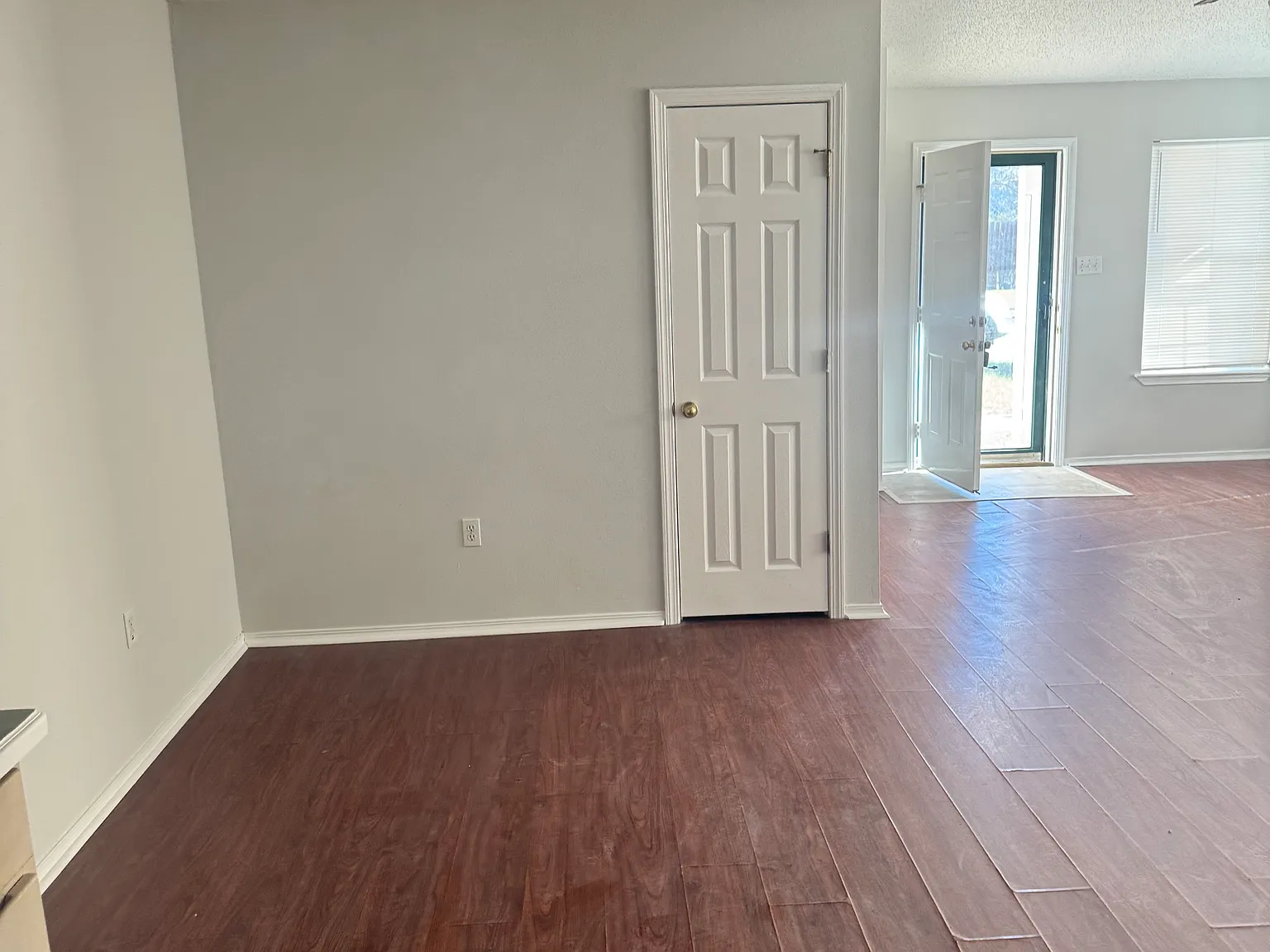 2 bed, $1,375 — Photo 2