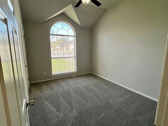 5th image of 431 Pebblecreek Dr