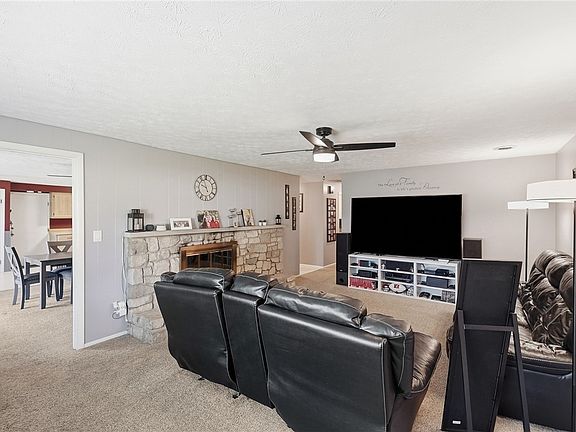 5th image of 4867 Arrowhead Dr