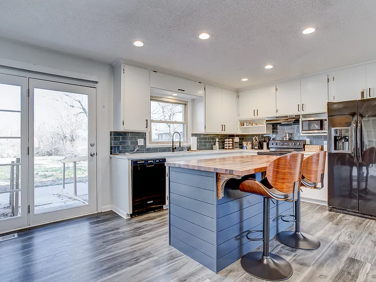 1734 S Lark Ln — Photo 10