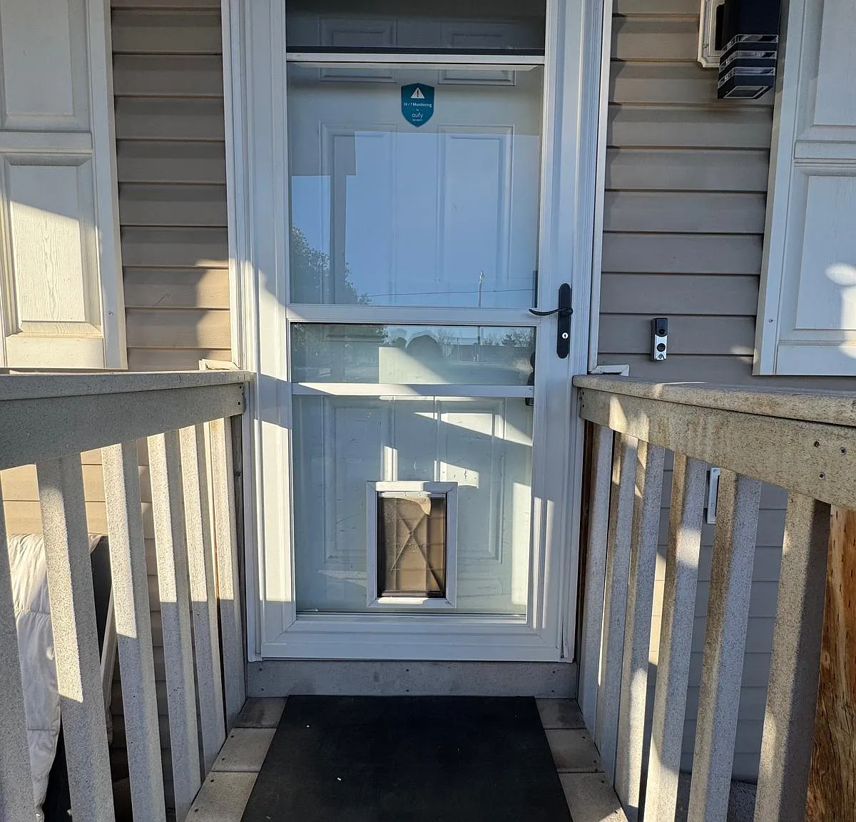 3 bed, 1200 sqft, $2,000 — Photo 3