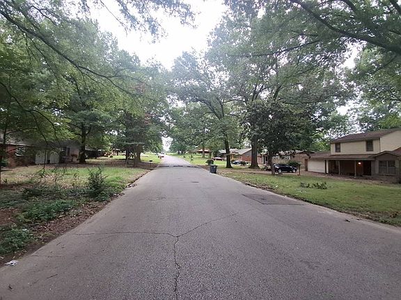 5th image of 1890 Goodhaven Dr