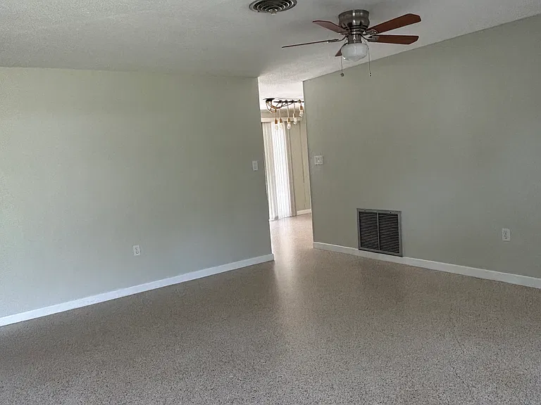 819 E 13th Ave — Photo 5