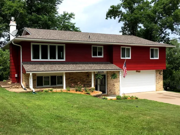 1606 Woodcrest Ct, Red Wing, MN 55066