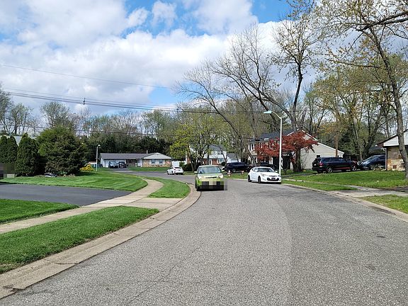 5th image of 11 Granby Ln
