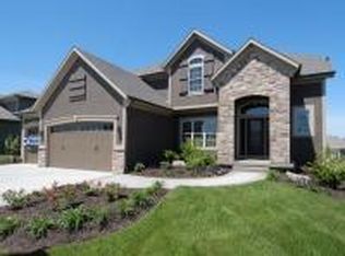 1412 Creekmoor Dr, Raymore, MO 64083