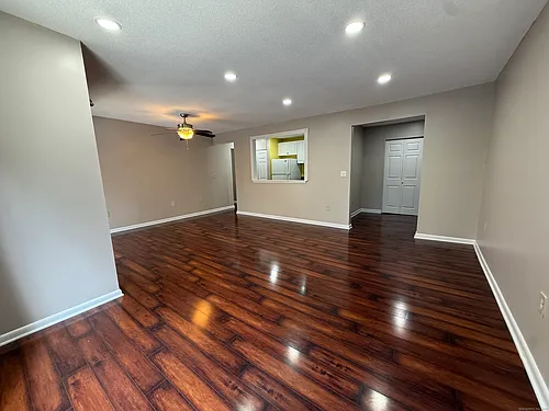 175 Mill Pond Rd #215 Photo 1