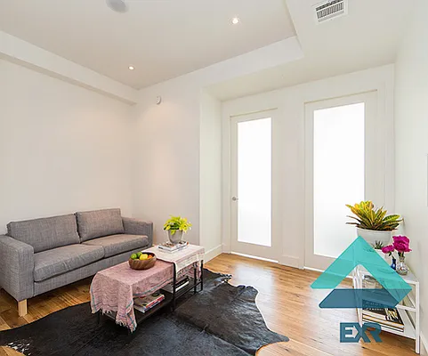 Rented by EXR | media 29