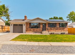 5006 W Niagara Cir, Salt Lake City, UT 84118